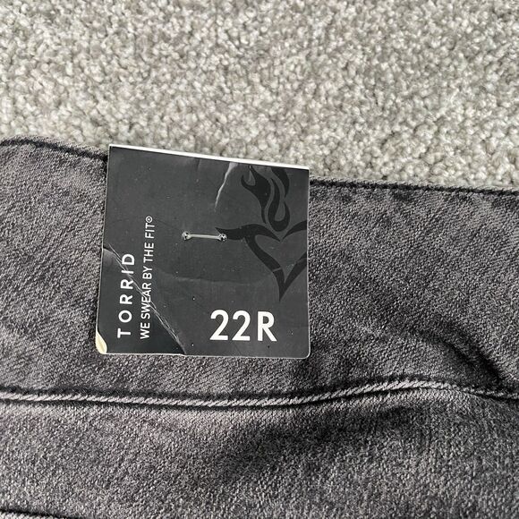 Torrid Jegging Women's Skinny Fit Black Denim Distressed Stretch Size 22 R New - Picture 3 of 10